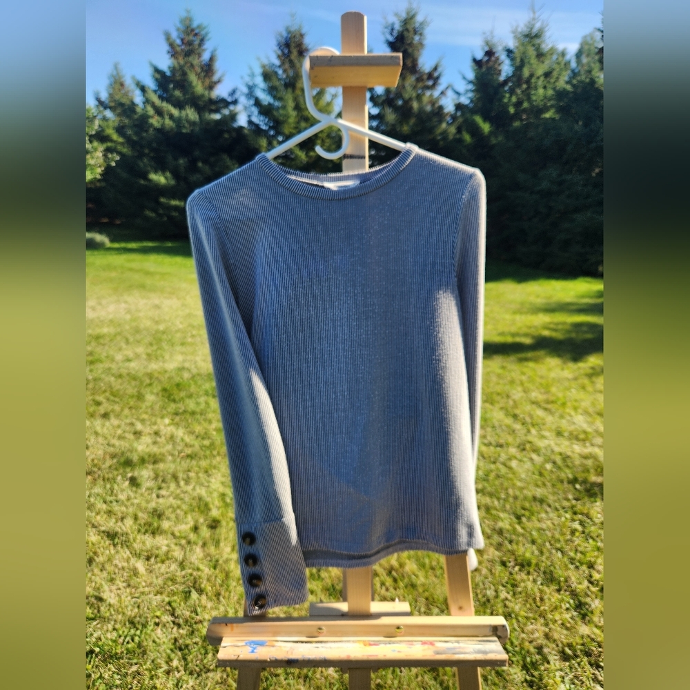 Cute striped long-sleeve by Urban Romantics